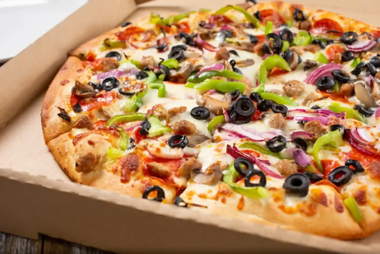 How Many Slices Does a Little Caesars Pizza Have?