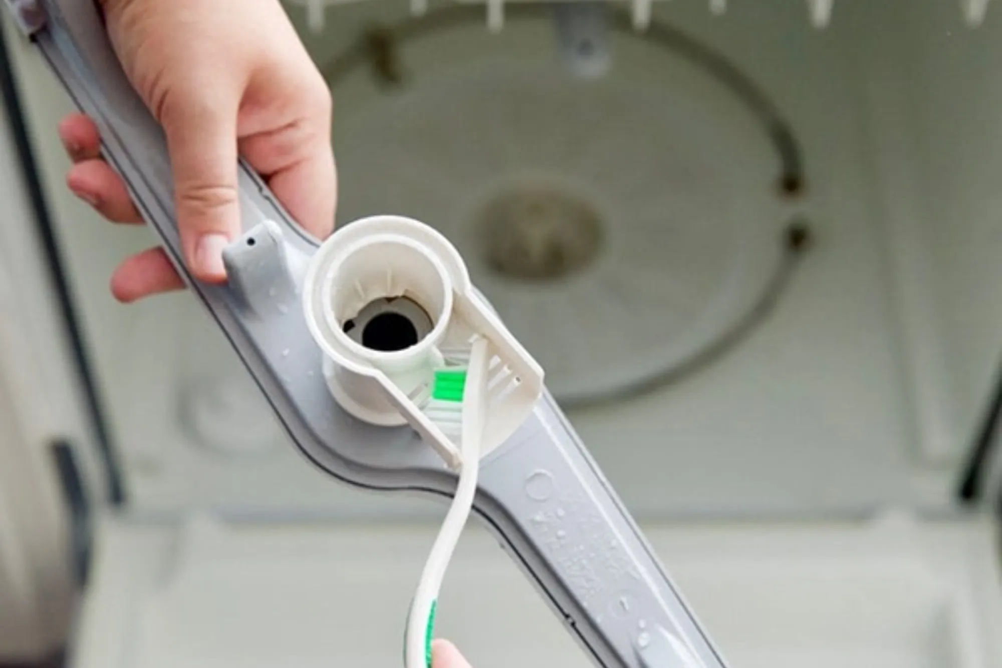 How to Repair Dishwasher Drainage Smell Issues