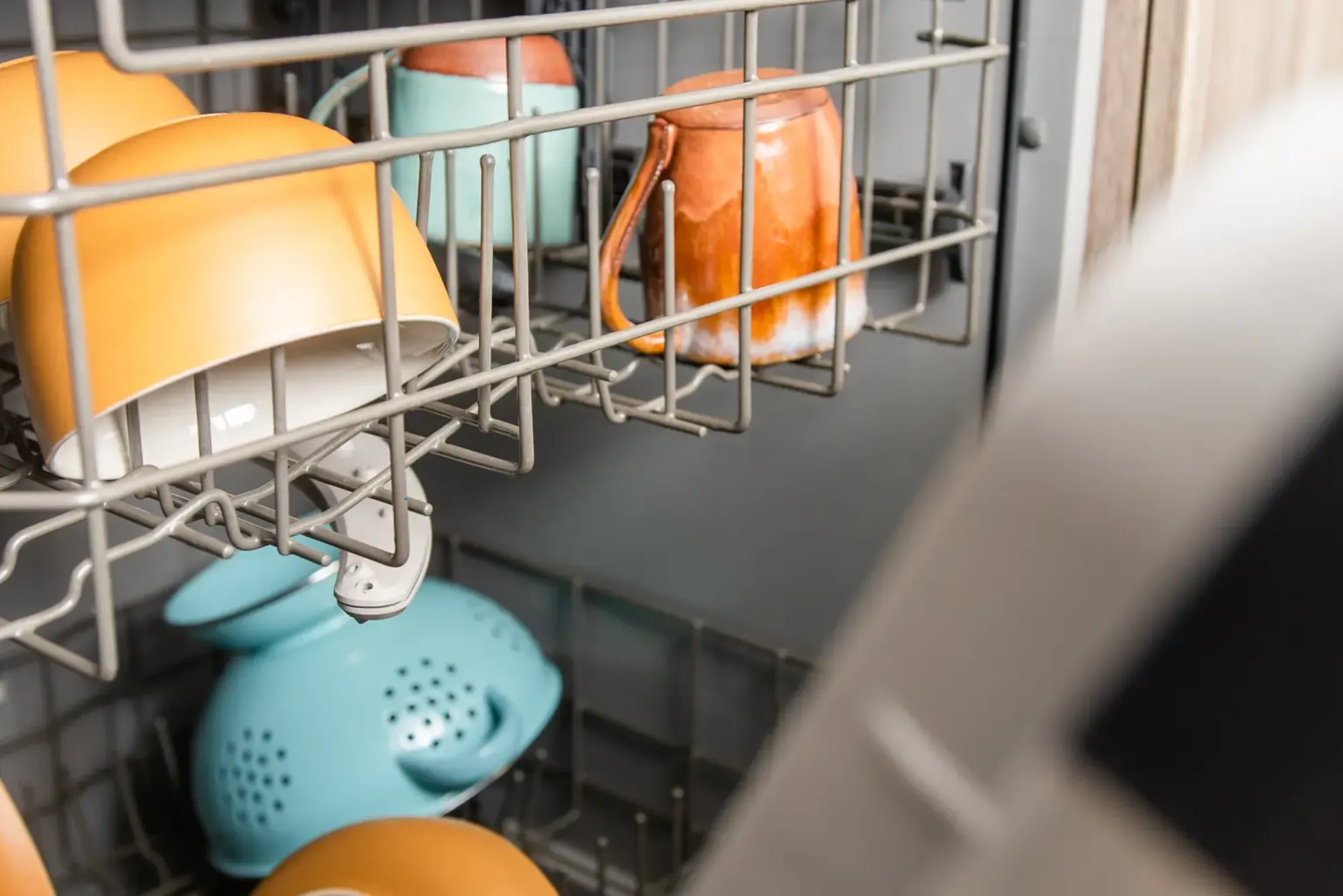Why Dishwashers Don’t Use Enough Water