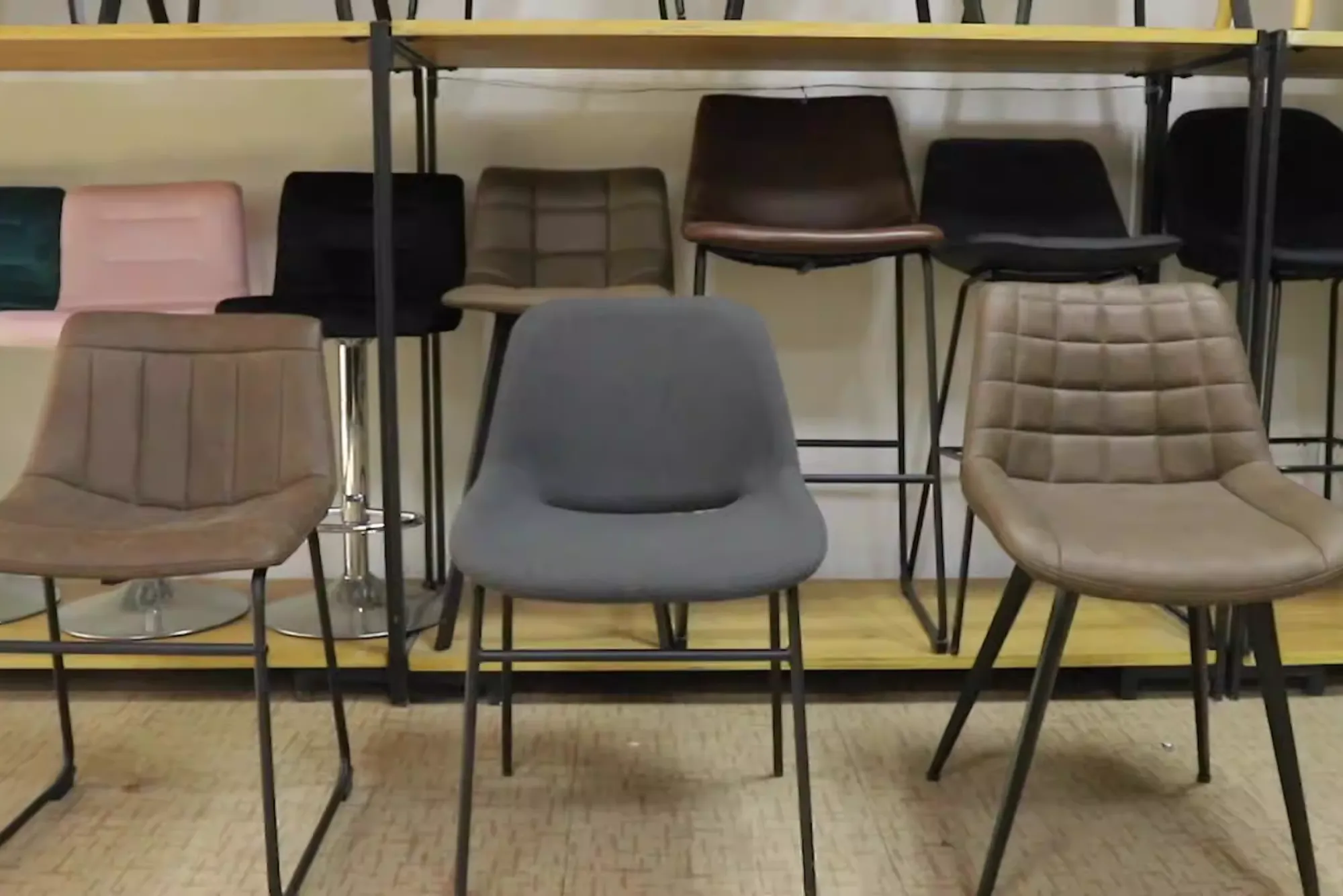Which Suppliers Sell Durable Restaurant Chairs Wholesale?