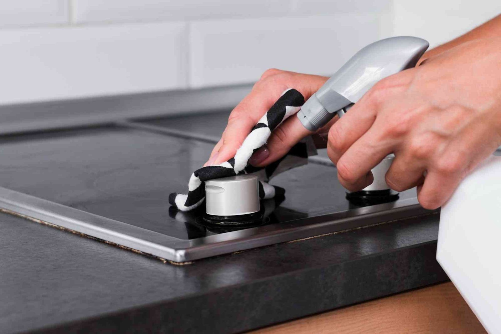 Why Stove Makes Popping Noises While Cooking: Explained for Beginners (2025)