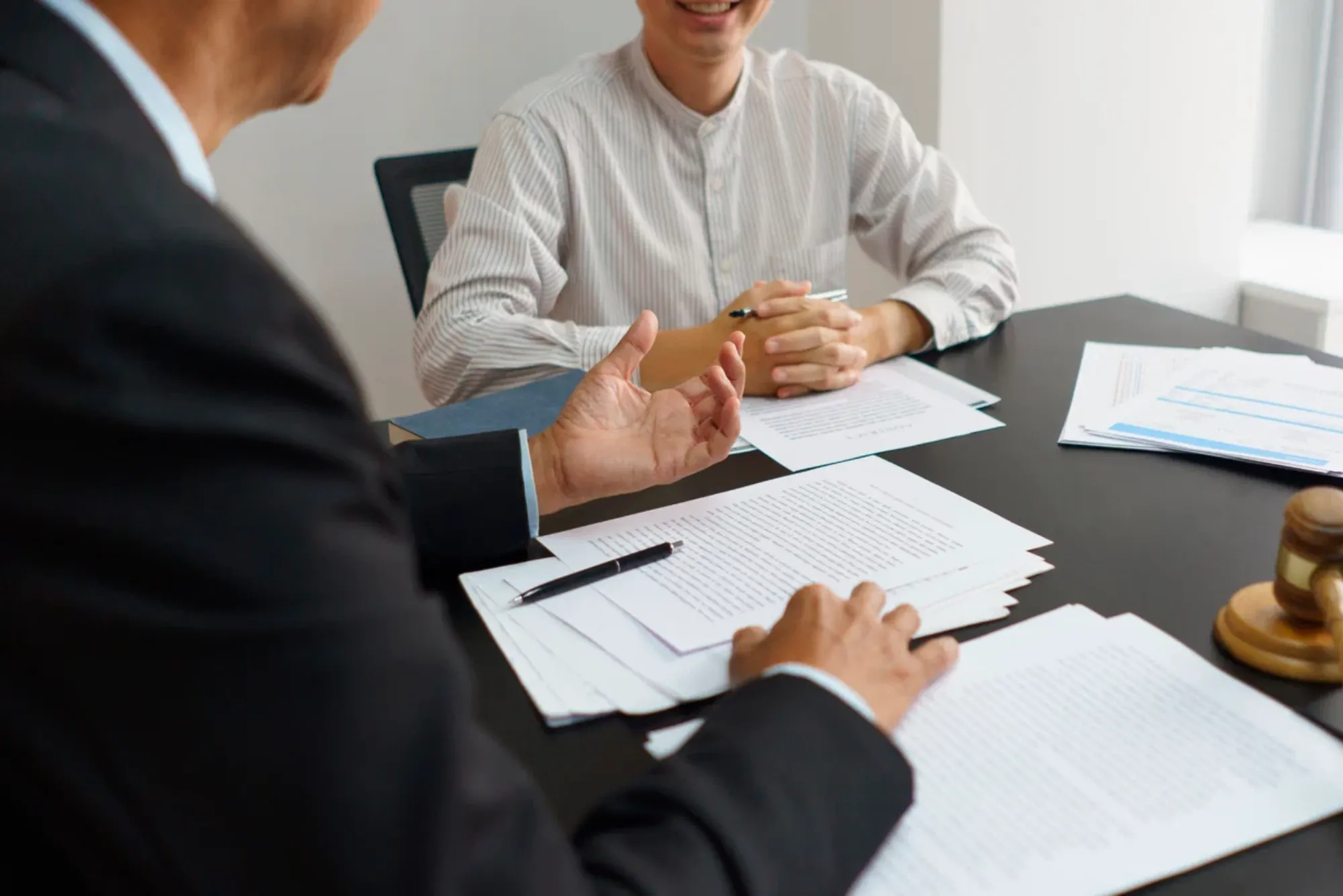 Public vs. Private Notary Services in Dubai: The Complete Guide